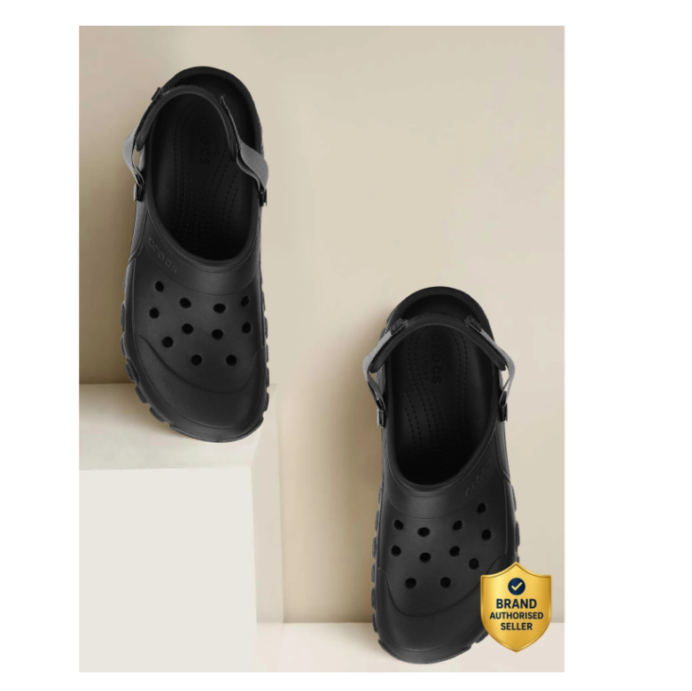 CROCS Unisex Off Grid Clogs Sandal (Black , 4)